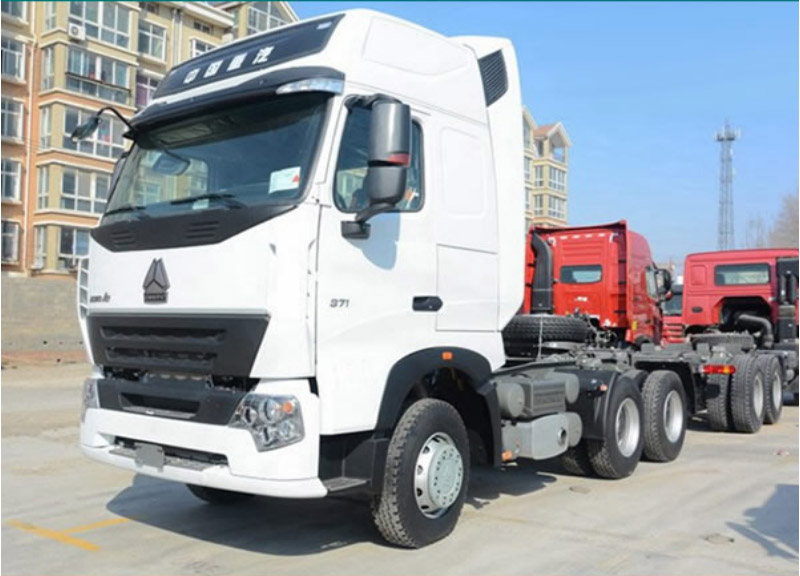 SINOTRUK Makes a Splendid Appearance on the 1st Hong Kong International Auto Show with its Products