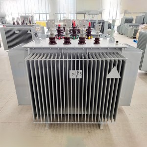 3-fázový stožiarový transformátor 300KVA olejom naplnený transformátor 400v-500kv Elektrické zariadenia na priemyselné použitie3