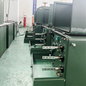 Dodatek Polaryzacja promieniowa 75 kVA 120/240 V do 19,9/34,5 kv Jednofazowy transformator montowany na podkładce6