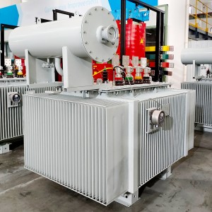 Transformador de distribución de energía sumergido en aceite estándar CSA C227.4 80KVA 100KVA 125KVA 12000V a 208/120V con fusible de cobre4