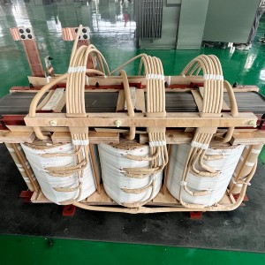 IEC 60076 Standar Luhur 200 kVA 300 kVA 12470GrdY/7200V 120/240V Transformer Immersed Minyak5