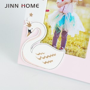Hot New Products China New Arrival Collage Decorative Art Photo Frame for Displaying Hanging Plastic Photo Picture Frame