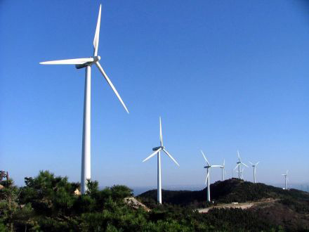 Windturbines gaan voort om die groen revolusie aan te dryf