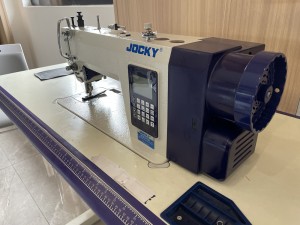 JK303-1SB Máquina de coser computarizada de punto de cadeneta con transporte directo hacia arriba y hacia abajo, con recortador automático y motor paso a paso