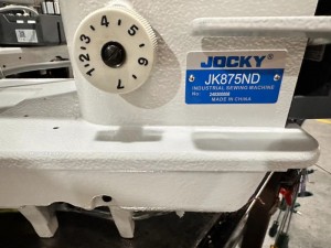 JK875ND Direct drive double needle lockstitch sewing machine, with large hook, split needle bar