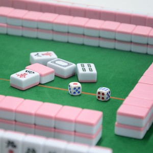 Nako-customize na Portable mahjong nagtatakda ng target