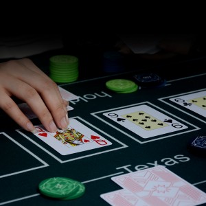Pritaikomos plastikinės pokerio kortelės