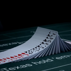 Prilagodljive plastične poker kartice