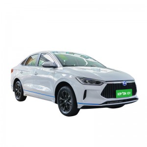 Byd E3 high-speed new energy vehicle has a range of 405km