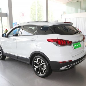 北京 EX5 は航続距離 415km の新エネルギー SUV 電気自動車です