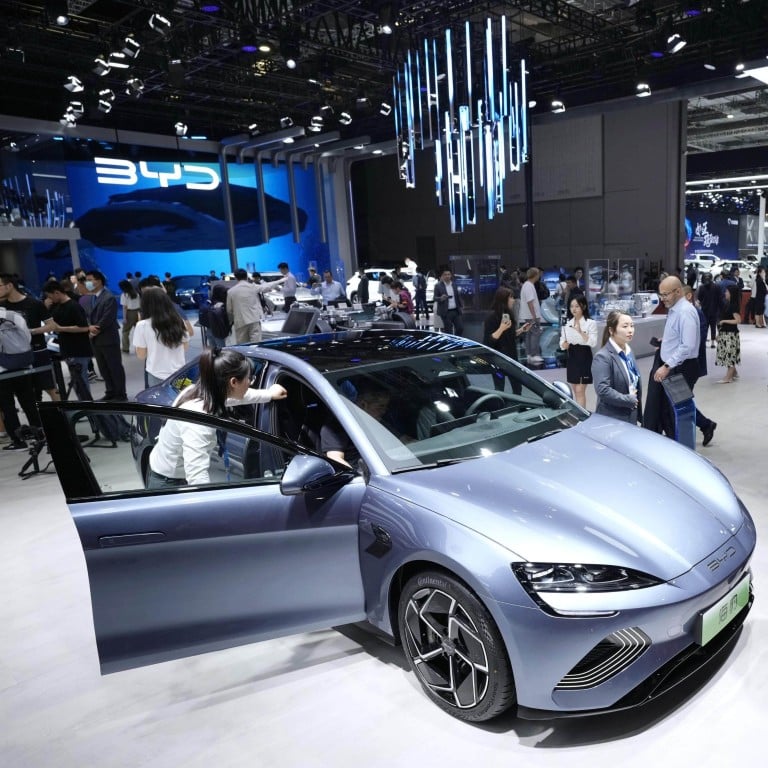 Veículos de nova energia representarão 50% das vendas de carros novos da China até 2030, prevê Moody's