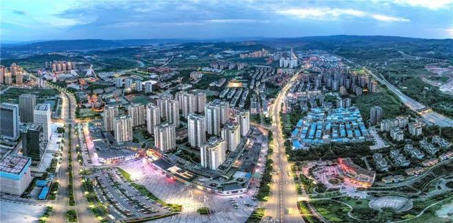 Western (Chongqing) Science City: zgraditi zeleno, nizkoogljično, z inovacijami vodeno, značilno inteligentno mrežo novih energetskih vozil, inteligentna proizvodnja, visokogorje