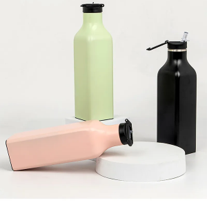 بطری های آب مربعی قمقمه خلاء استیل ضد زنگ با طراحی جدید 2023 با نی و دسته