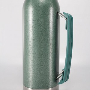 Isolert vakuumflaske med grønn hammertonemaling