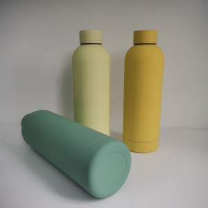 Vakuumisolerede termiske vandflasker til varme eller kolde drikke