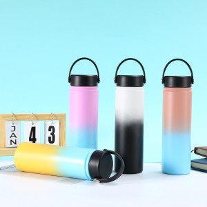 Leak Proof Metal Flask insulated water bottle 22 oz တာရှည်ခံ ဖုန်စုပ် ကြီးမားသော အပူချိန် Gym ရုံး ခရီးသွား