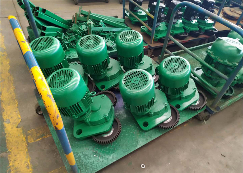 Metallurgical wire rope electric hoist for sale (2)