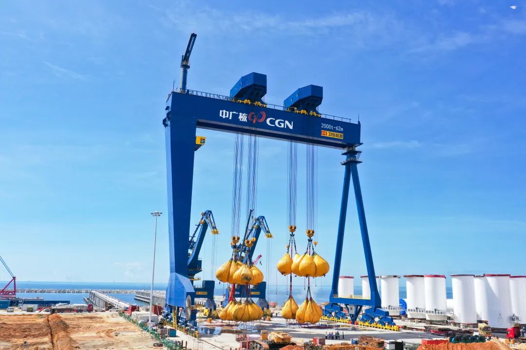 KORIG CRANES ha consegnato con successo il più grande porto nazionale di energia eolica offshore