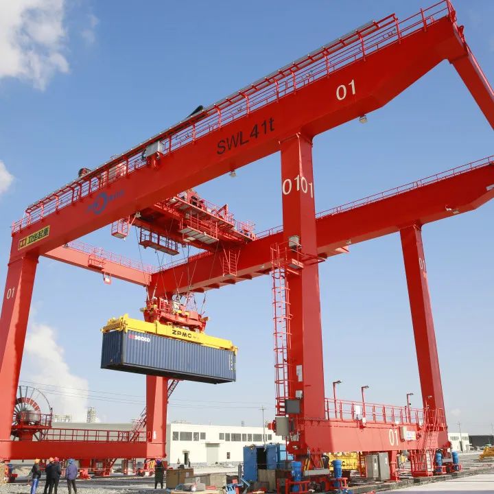 RMG Dubbelbalk Rail Gemonteerde Container Gantry Crane