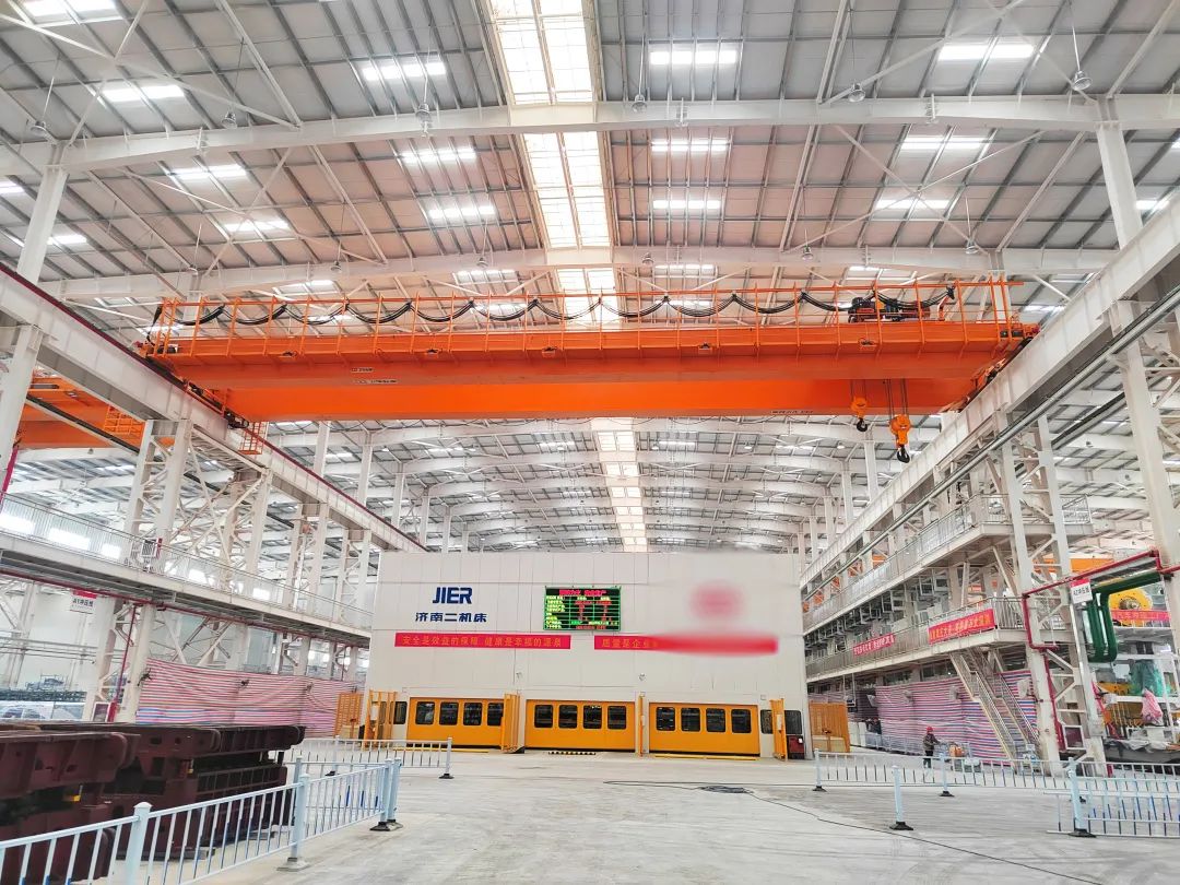 KORIG CRANES Nouveau pont roulant de style chinois dans la célèbre usine automobile nationale !