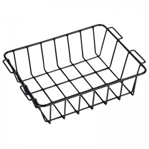 Basket for cooler box