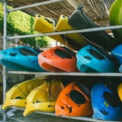 Ai tạo ra những chiếc thuyền kayak và cách chọn chúng