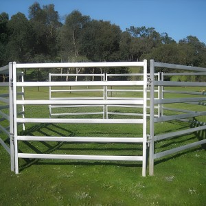 OEM Customized Metal Fencing for Farm Livestock