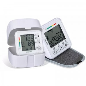 Wrist Style Blood Pressure Monitor uT 31