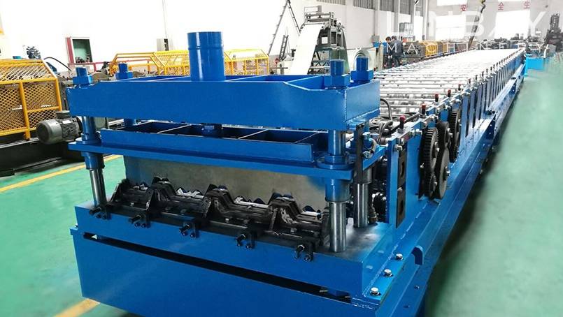 CE Certificate Gutter Pipe Making Machine - Metal Deck roll forming machine – Linbay Machinery