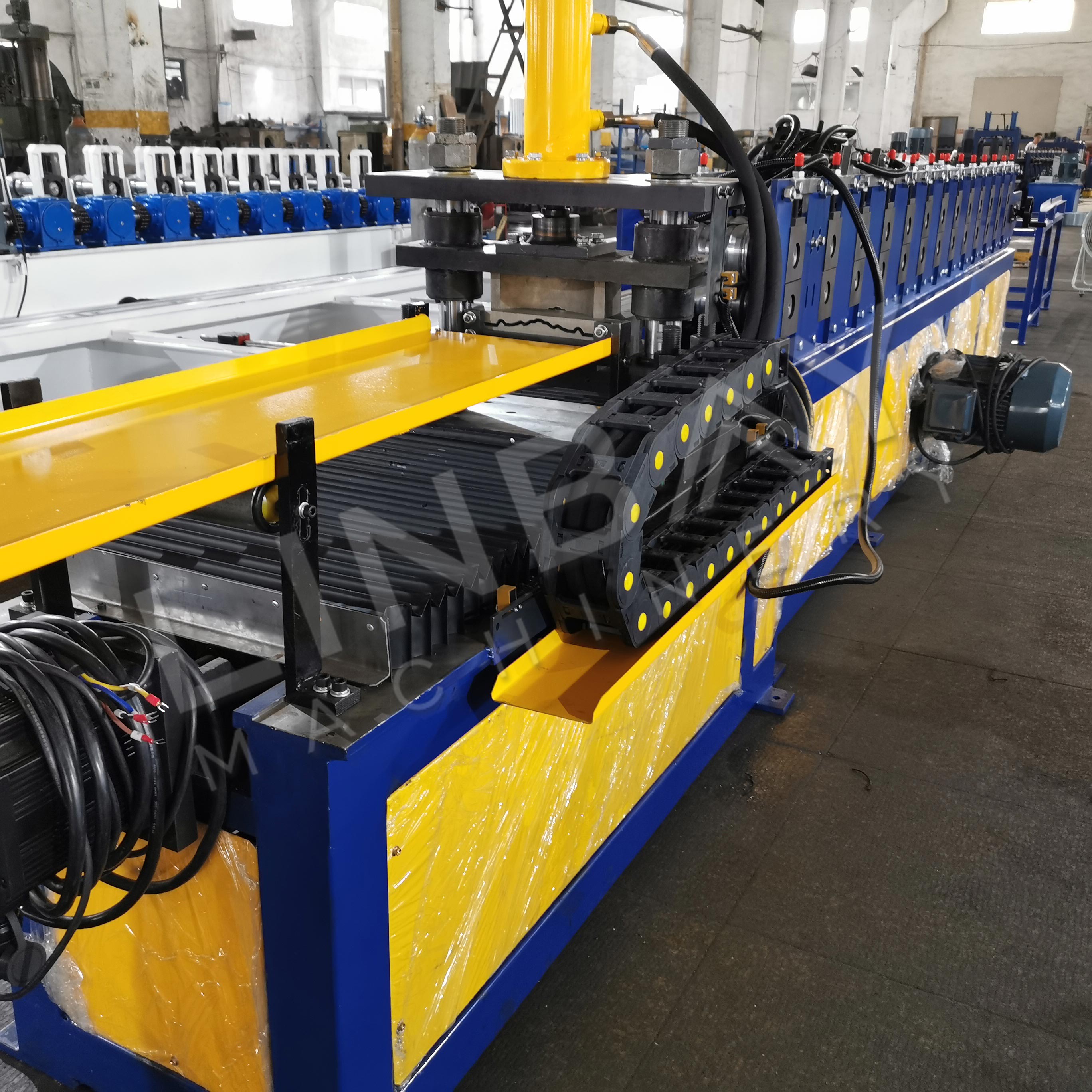 Linbay-Xuất khẩu máy tạo hình cuộn sang Mỹ