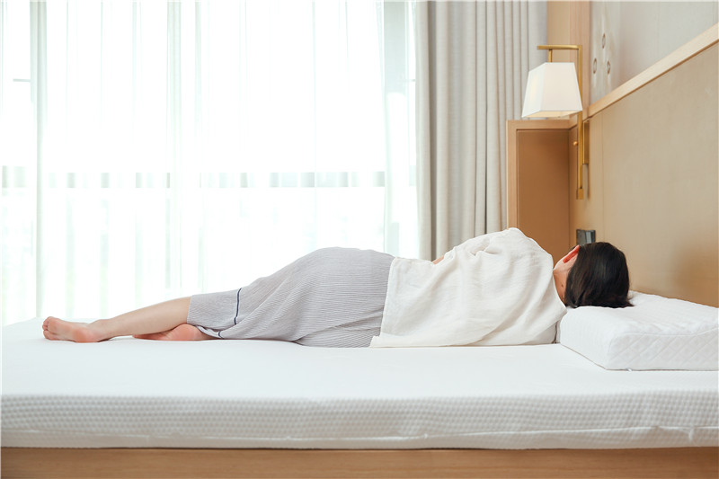Las almohadas de látex son populares entre las mujeres embarazadas y las madres son bienvenidas.