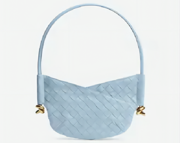 Сумка Bottega Veneta Egg Bag захоплює світ моди: поєднання металевих вузлів і розкішної плетеної шкіри