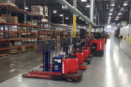 4 Crucial Tips When Buying the Right Forklift Battery for the First Time