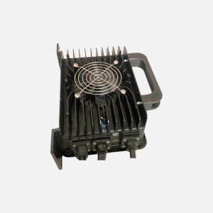 Underpriis Sina 72V 73.6V Lifted Golf Cart Batterijlader 20A 25A 30A mei 175A Connector