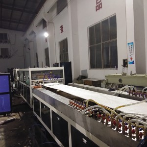 High Output PVC(PE PP) and Wood Panel Extrusion Line