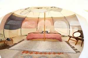 Kvotas 3-4 cilvēku kempingu teltij Indijas zvanu telts ārpus telpām Nr.082