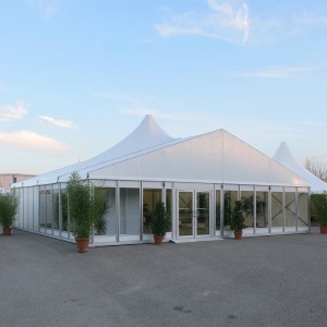 Прилагоден шатор за настан со повеќе големини на полигон