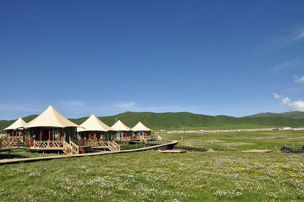 Factory wholesale Fiberglass Tent - Eco-friendly Grassland Luxury Hotel Tent – Aixiang