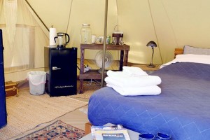 Кинеска фабрика за 3м 4м 5м 6м 7м камп за кампување Водоотпорен платно Темно бел шатор бр.040