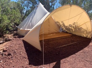 Фабричка снабдевање шатор за кампирање звона од 3-4 особе Двослојни спољни шатор за звоно НО.044