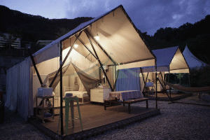 Uusi muotoilu ympäristöystävällinen ourtovi-telttatalon safarivalaistuksen teltat NO.010