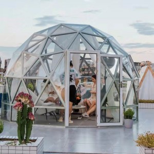Потпуно прозирни глампинг стаклени геодетски куполасти шатор за хотел ресторан