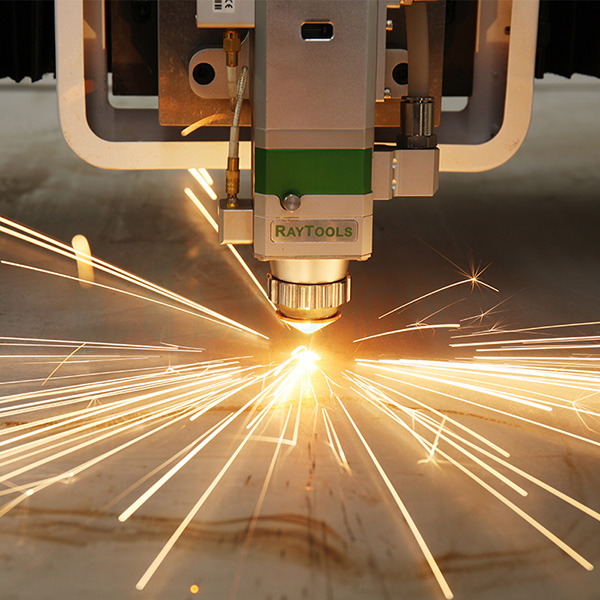 Several major accessories of fiber laser cutting machine