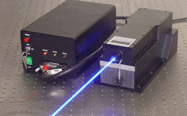 pracovný princíp uv laserovým zameriavačom UV laserom?