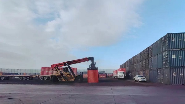 Thawj Coal Shipment Clears Customs!Kev tawg hauv Mongolian Coal Imports