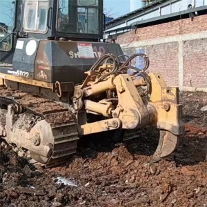 El 2012 va utilitzar la construcció de bulldozer hidràulic SD22