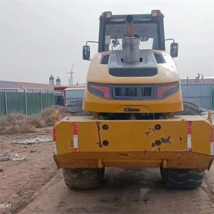 2017 Liugong CLG6626E rola-compactor
