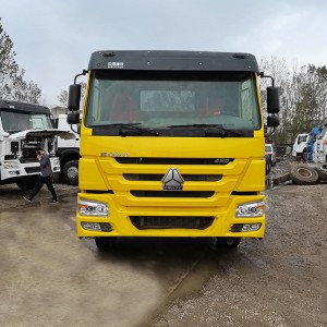 2019 Old HOWO 6X4 420hp tractor-trailer for Sale