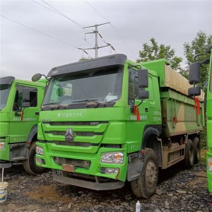 Second Hand Bëlleg Sinotruk HOWO 8 × 4 Dump Truck