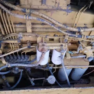 Komatsu 610hp D375A crawler bulldozer